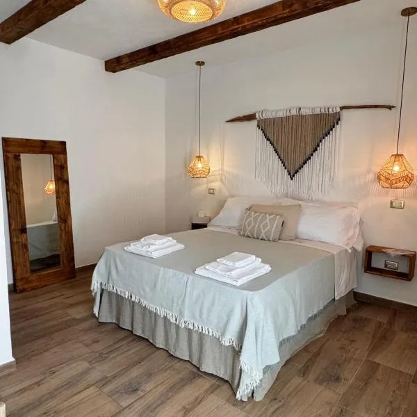 Domo s eliga，位于Padru的酒店