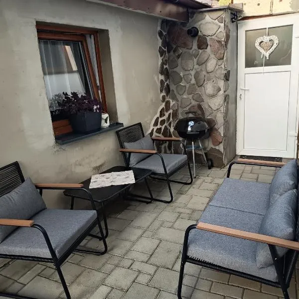 Aparthause Leona，位于Nezbudská Lúčka的酒店