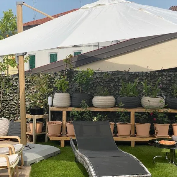 Casa Bianca Luino Terrace View，位于勒威诺的酒店