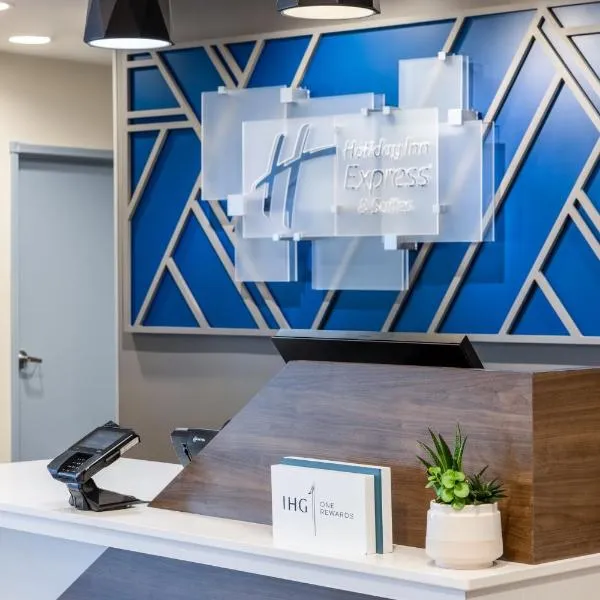Holiday Inn Express & Suites Dewitt - Syracuse by IHG，位于东叙拉古的酒店