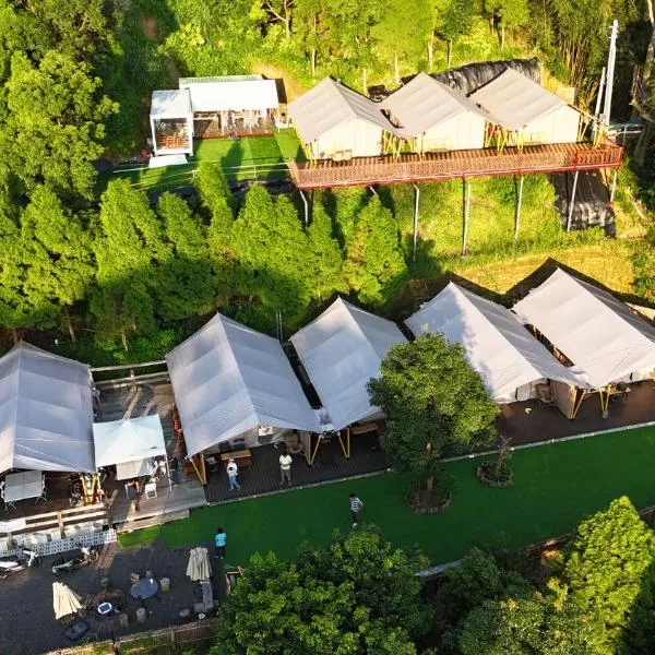 Grow Tree Glamping，位于大湖乡的酒店