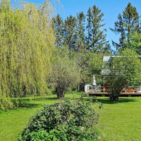 4 person holiday home in HEMSE，位于Hemse的酒店