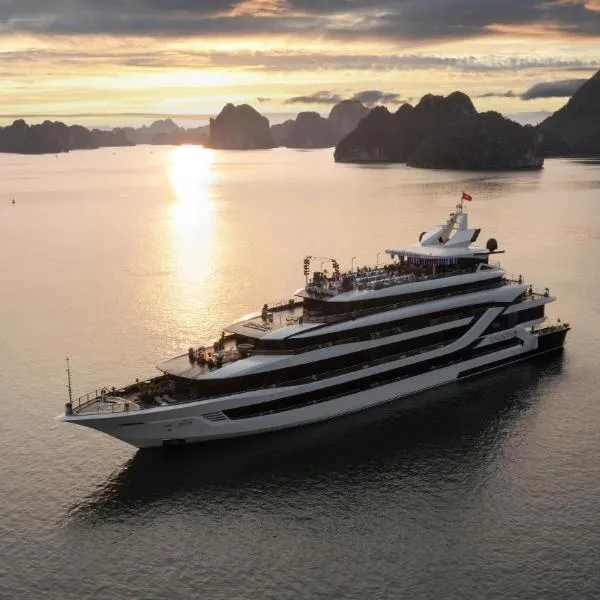 Calista Cruise - A Ha Long Bay Spectacle，位于下龙湾的酒店