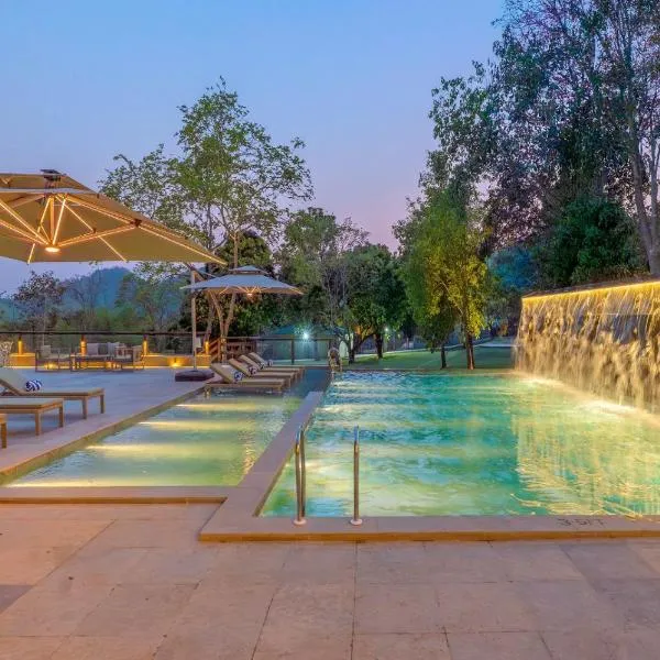 Paatlidun Safari Lodge, Jim Corbett，位于加尔加的酒店