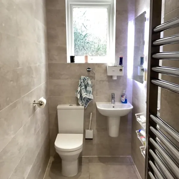 Ground floor Appartment shared with host，位于爱丁堡的酒店