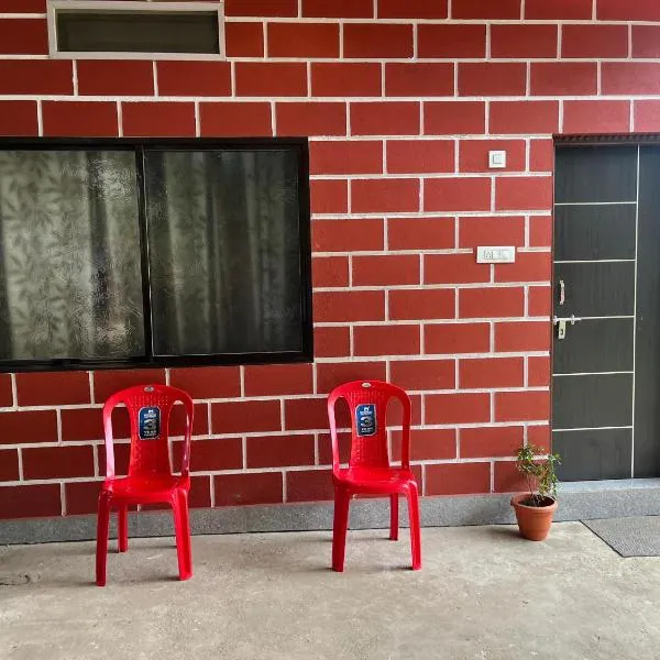 DANDELI CROCODILE EDGE HOME STAY，位于丹德利的酒店
