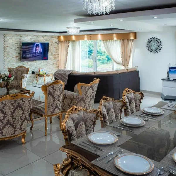 Family & Contractors 3 BR Bungalow Cot Garden Netflix Coffee Station，位于大巴尔的酒店