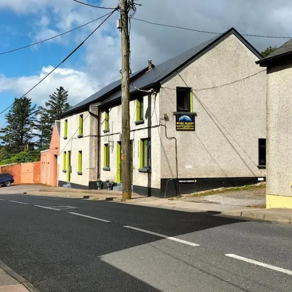 Blue Moon Self Catering Accommodation，位于Dunkineely的酒店
