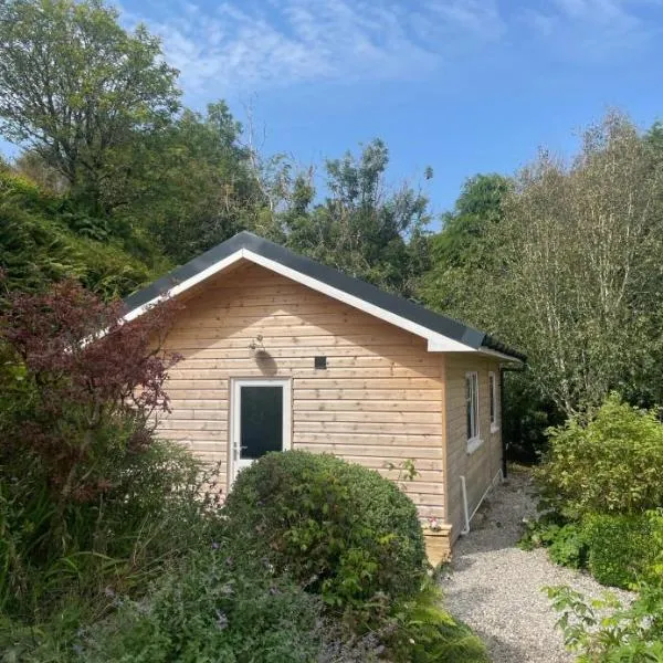 Skye Blue Bothy，位于蒂恩格的酒店