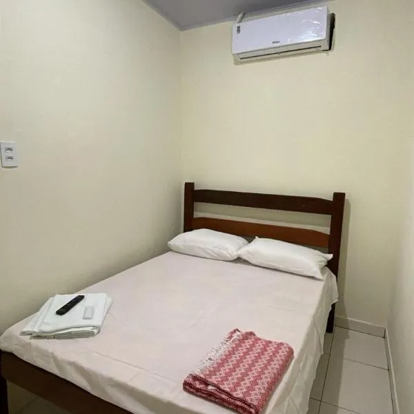 Hotel Francis，位于马拉巴的酒店