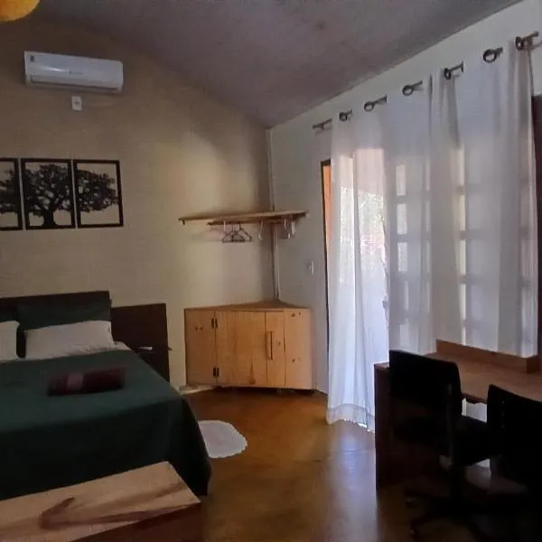 Chalé Toca do Vento com Ar Condicionado, Centro, Cavalcante，位于卡瓦坎特的酒店