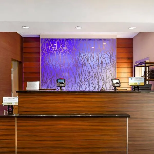 Comfort Inn & Suites Green Bay Stadium Area，位于绿湾的酒店