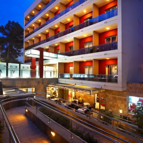 MLL地中海湾酒店 - 仅限成人入住，位于埃尔阿雷纳尔的酒店
