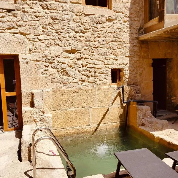 Patio y Calados Rioja Suites AT - Piscina en lago histórico & calados subterráneos，位于塞尼塞罗的酒店