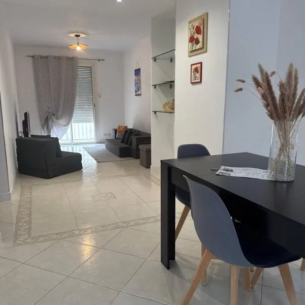 La Dolce Vita da Elena - Appartement lumineux à Saint-Raphaël，位于圣拉斐尔的酒店