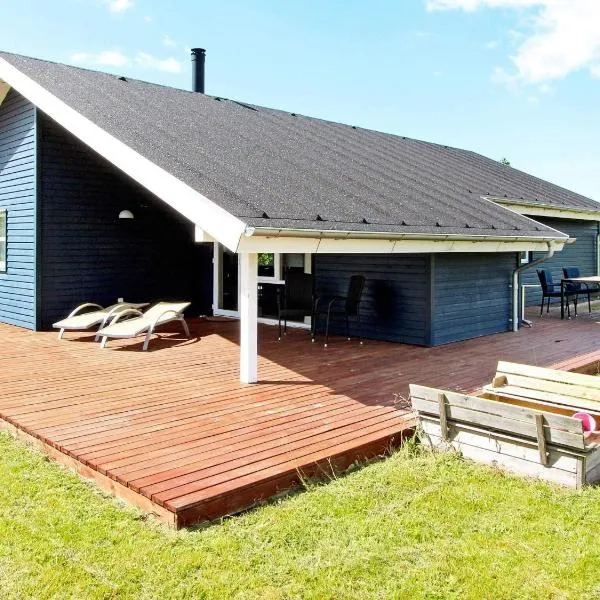 Luxury Retreat Tranum Strand - By Traum Ferienwohnungen，位于布罗斯特的酒店