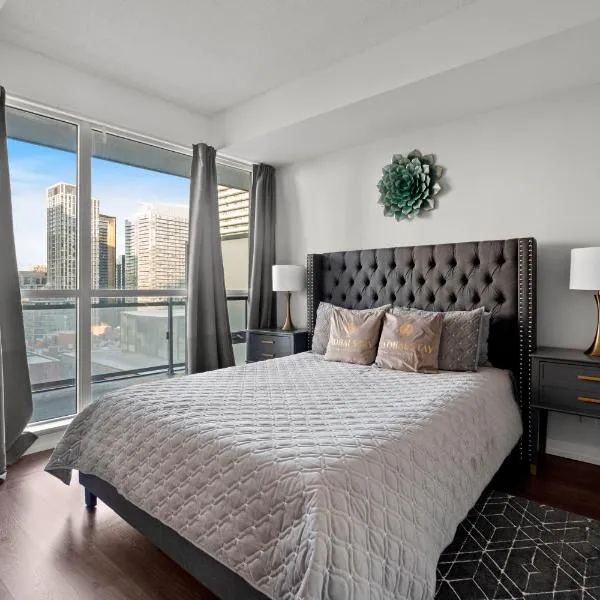 Modern 1Bd & Den Condo with Balcony Lillian St，位于多伦多的酒店