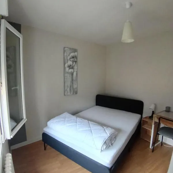 Chambre à l étage，位于Plémet的酒店