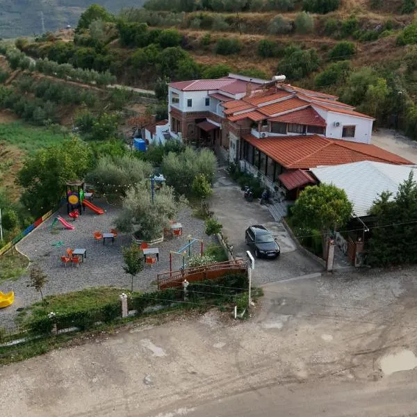 Salillari Guest house & Restaurant，位于培拉特的酒店