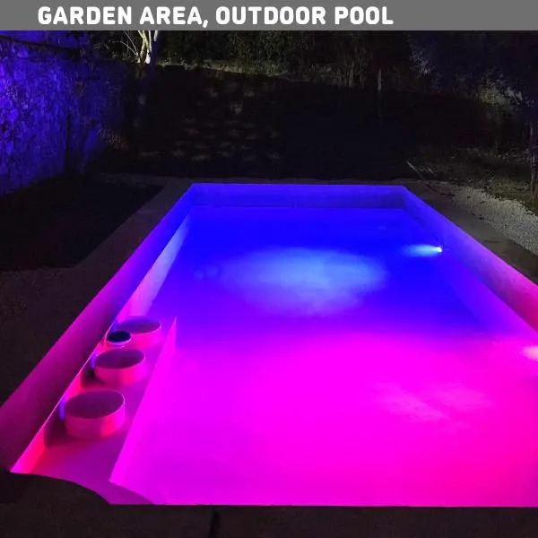 Villa con piscina para 6 personas en camas y 2 Hamacas Ado 69，位于梅里达的酒店