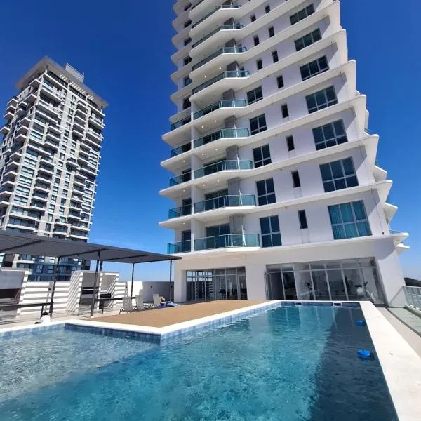 Apartment Tower Luxury Home Palace a 100 mts Shopping del Sol con parking amplio，位于亚松森的酒店