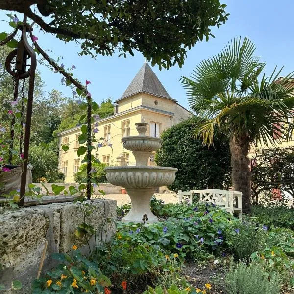 Chateau La Croix De Millorit，位于La Reuille的酒店