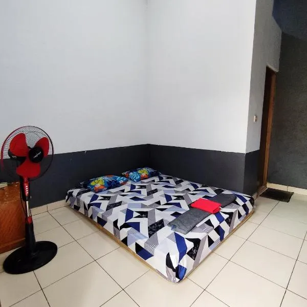 Kosan Syariah Mas Slamet，位于打横的酒店