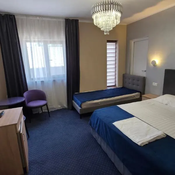 Live Tulcea Hotel，位于图尔恰的酒店