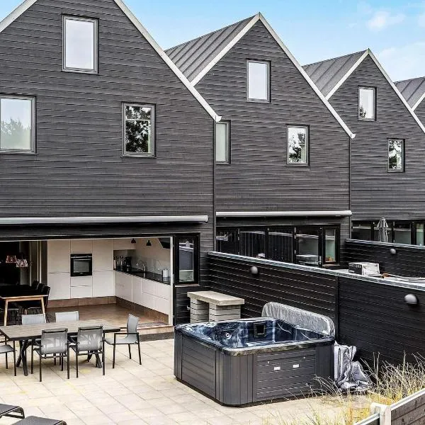 8 person holiday home in Blåvand，位于布拉万德的酒店