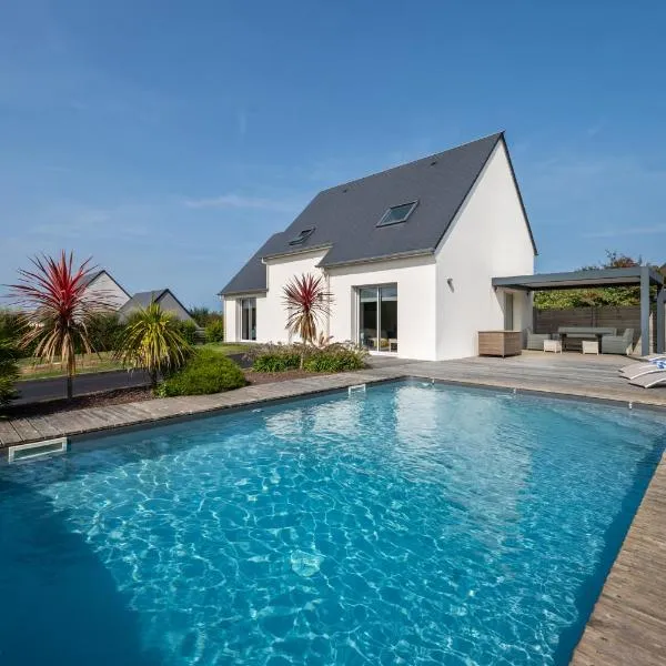 Villa avec piscine privée, sauna, jardin et parking，位于巴讷维尔-卡特里特的酒店