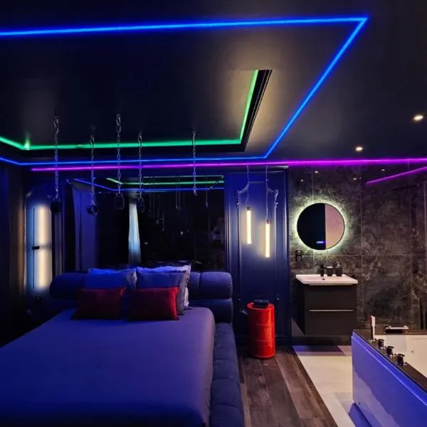 Love room - Xtase By luxuria Cannes，位于戛纳的酒店