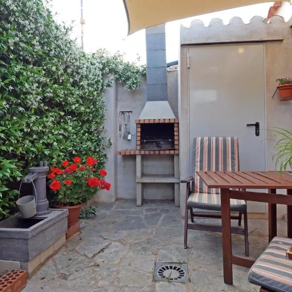 Casa Rural El Cuco，位于Robledillo的酒店