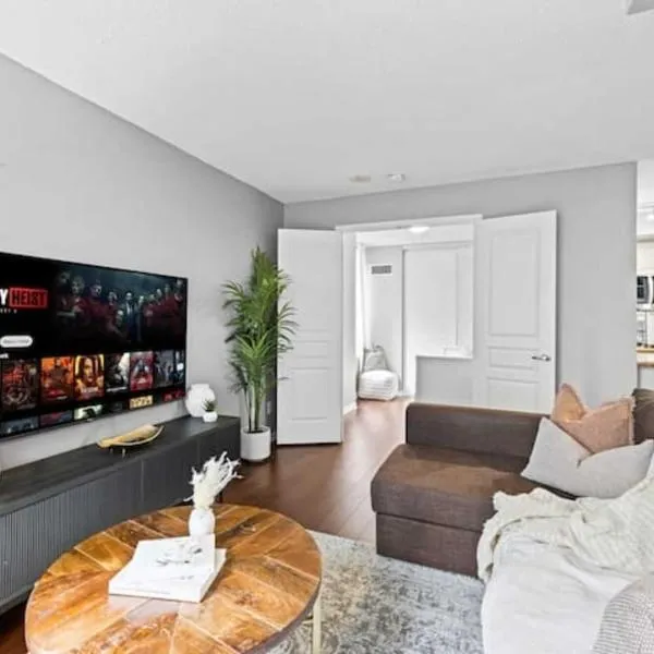 Modern Oasis Stylish 2BR Condo Near Attractions，位于多伦多的酒店