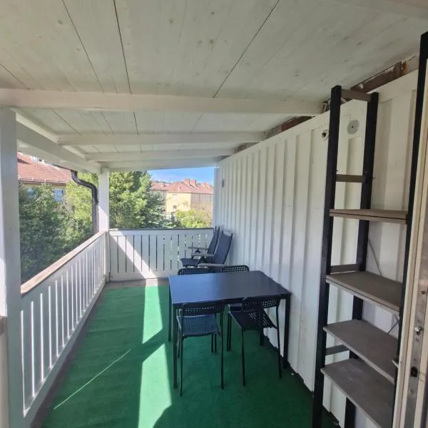 Rymlig lägenhet I hjärtat av Lindesberg 95kvm，位于林德斯贝里的酒店