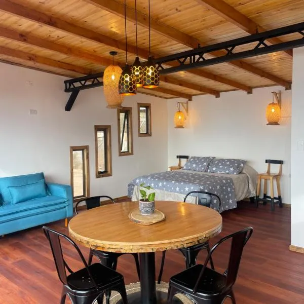 Cabañas Refugio Costero，位于Pelluhue的酒店