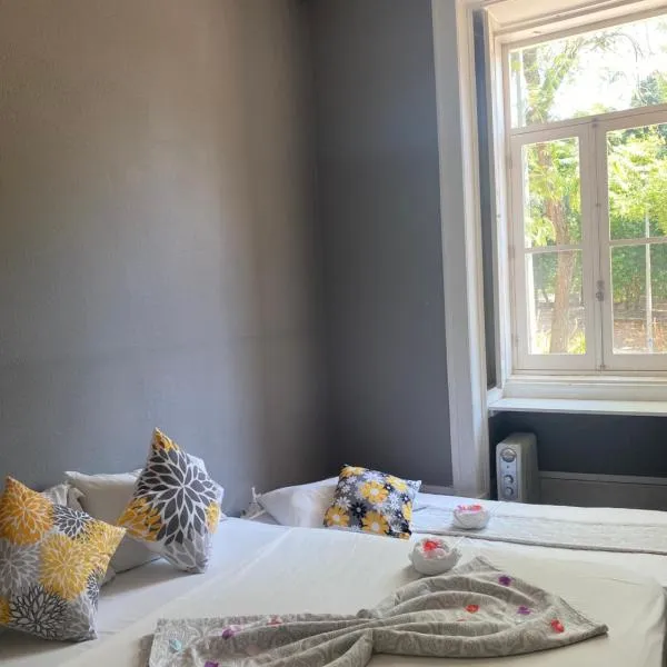 WW Hostel & Suites，位于科英布拉的酒店