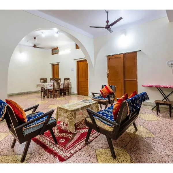 Jaiswal Homestay Spacious & Family Friendly 3 BHK Entire vacation home，位于贾巴尔普尔的酒店
