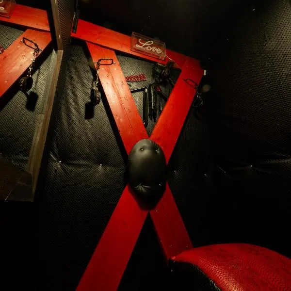 50 Nuances de Bonheur - Love Room à Rouen，位于鲁昂的酒店