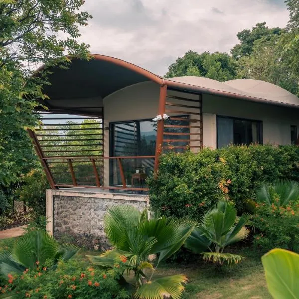 Antheia Resorts, Pawna Lake - Luxury Boutique Resort，位于罗纳瓦拉的酒店