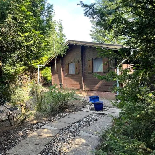 Natur pur, Haus mit großen Garten am Wald，位于Langendorf的酒店
