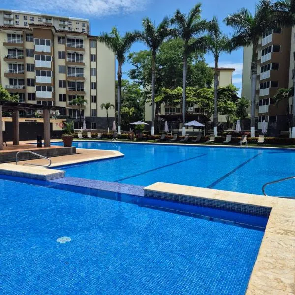 3 BR Condo, Playa y Surf, especial para familias Costa Linda 4-19，位于雅科的酒店