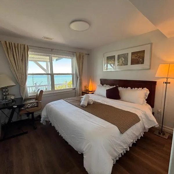 Entire Cozy Apartment with Share Jacuzzi to Enjoy Amazing Views，位于哈利法克斯的酒店