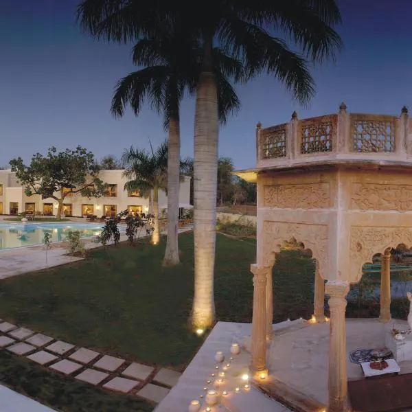 拉利特寺景酒店，位于Basāri的酒店