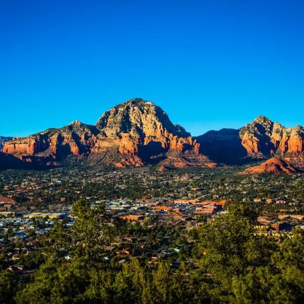 Verde Valley One-Bedroom Park Model Cabin 13，位于坎普维德的酒店