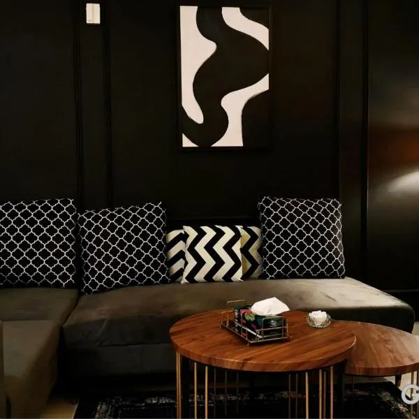 1-BHK Designer Black at Zameen Opal，位于拉合尔的酒店
