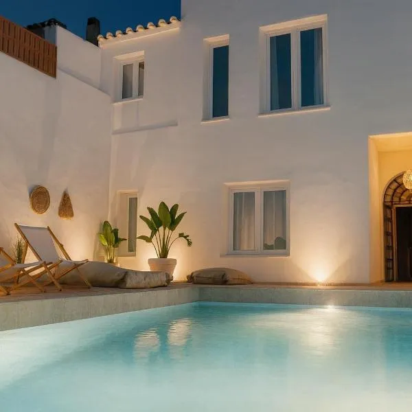 Suites Alfonso X，位于赫雷斯-德拉弗龙特拉的酒店