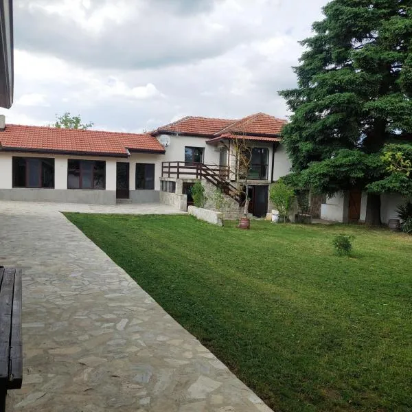 Коларова къща，位于Avren的酒店