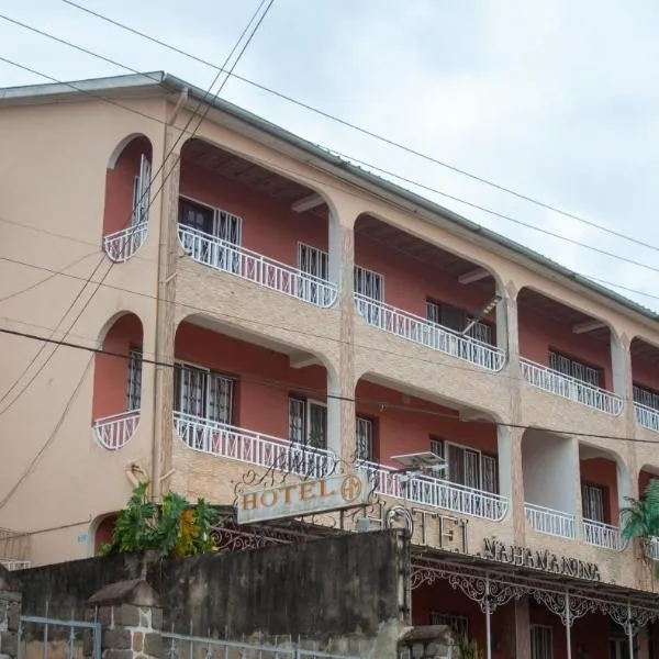 Hotel Mahamanina，位于菲亚纳兰楚阿的酒店