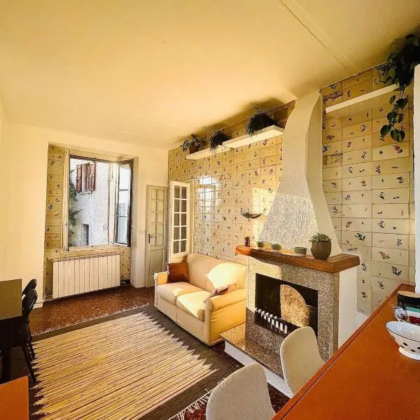 Unique house in the ancient monastery of Eremo di San Donato，位于科莫的酒店