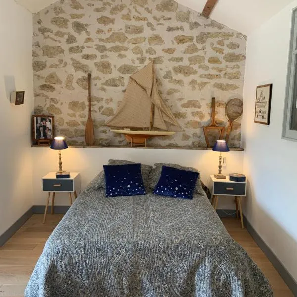 Grande Chambre chez l'habitant dans Mas provençal，位于罗克莫尔的酒店